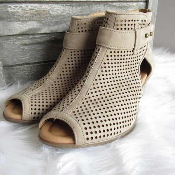 earth peep toe booties